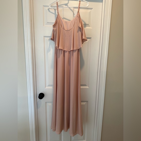 Show Me Your MuMu - Caitlin Ruffle Maxi Bridesmaid Dress
Dusty Blush Crisp
Small - Picture 6 of 8